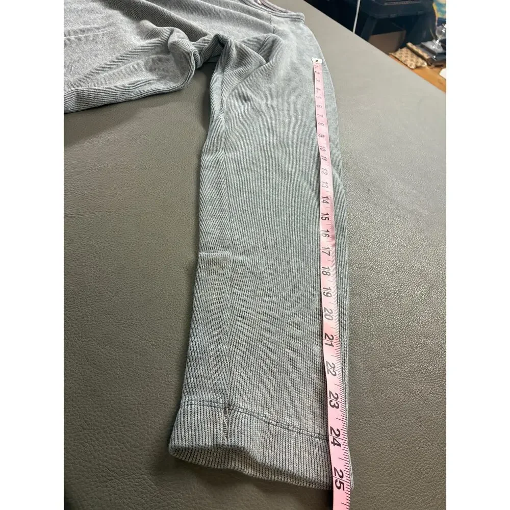 GAP Gray Waffle Knit Thermal Crewneck Shirt Men's Large Long Sleeve